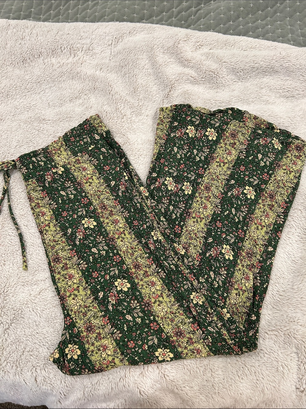 easel Green Floral Stripe Wide-Leg Pants